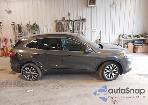 2020 Ford Escape Titanium из США, поврежденный, VIN 1FMCU9DZ6LUA60291